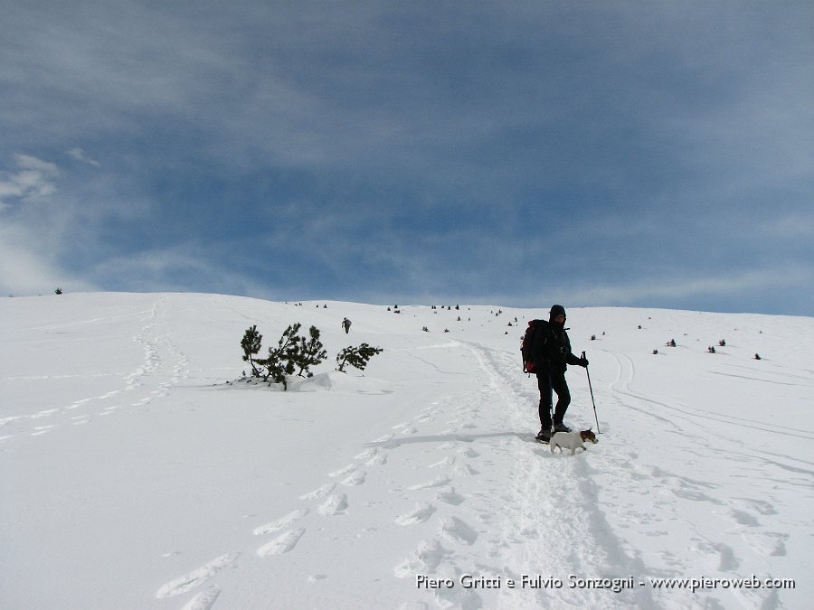 17 Il cielo si apre, saliamo al Monte Alto.jpg